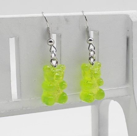 Серьги с мишками салатовые с блестками в виде мультяшного медведя, размер 1,6*1см, смола Киев - изображение 1