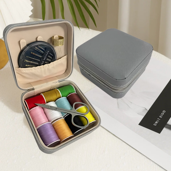 Набір для шиття аксесуари для шиття: нитки, голки, ножиці з сумкою на блискавці колір чорний Кам'янець-Подільський