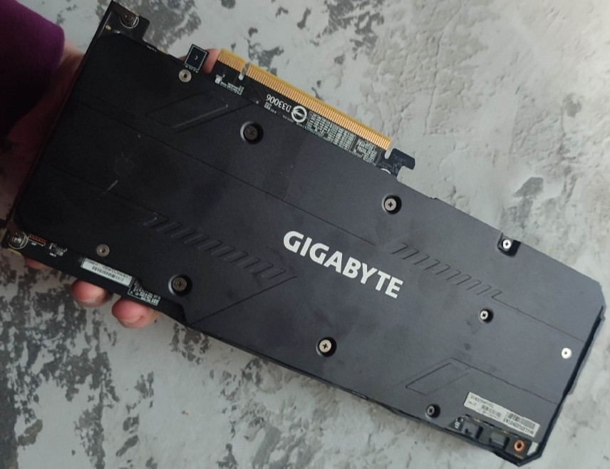 Видеокарта: GIGABYTE GeForce RTX 2070 8192Mb WINDFORCE OC ( GV-N2070WF3-8) Киев - изображение 3