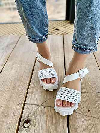 Dino Vittorio Босоніжки жіночі Dino Vittorio 61-56-157 білі (літо, шкіра натуральна) (5025) Коломыя