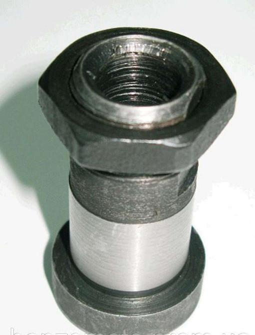 Втулка задней звезды (с гайкой) ЯВА 350 Мукачево - изображение 1