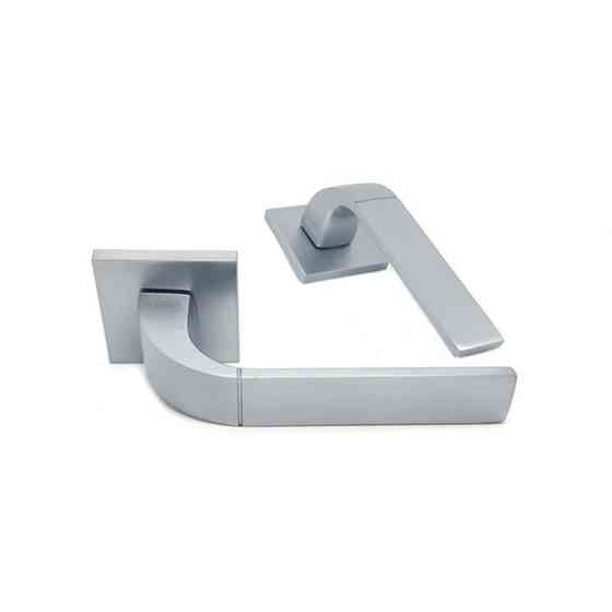 Ручка для дверей квадратной розетке Кедр Ультра 21.170 MCP матовый хром Киев