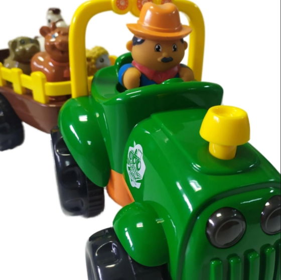 Трактор музичний Limo Toy з причепом звуки підсвічування 4 фігурки в комплекті Зелений (M 5572 UA) Чернигов
