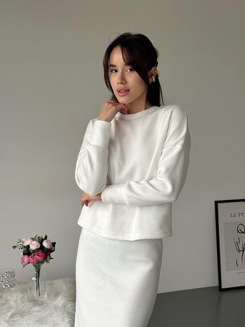 Женский стильный теплый костюм двойка с разрезом сбоку Молочный, 50/52 Одесса - изображение 3