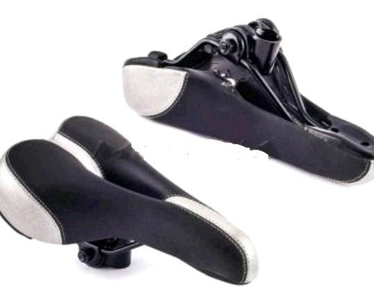 Седло велосипедное спортивное (с дыркой) (черно-серое) Мукачево - изображение 1