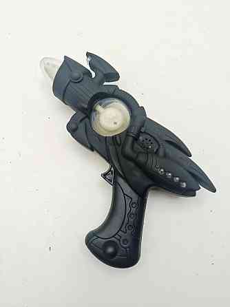 Футуристичний космічний бластер зі світловими та звуковими ефектами (товар вживаний) Луцк