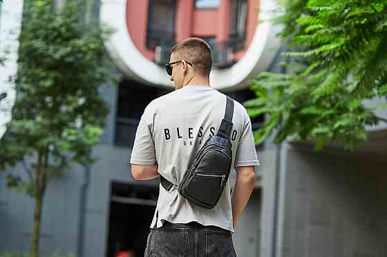 Чоловіча шкіряна нагрудна сумка-бананка Tiding чорна Київ