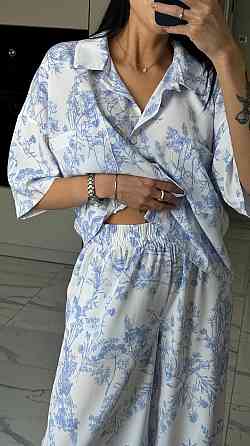 Жіночий легкий принтований костюм-трійка: хустка, сорочка та штани софт Блакитний Одеса