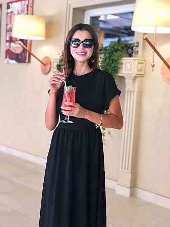 Жіноче плаття міді з короткими рукавами "Валенсія" оптом та по дропшипінгу | Норма Чорний, 46 Київ