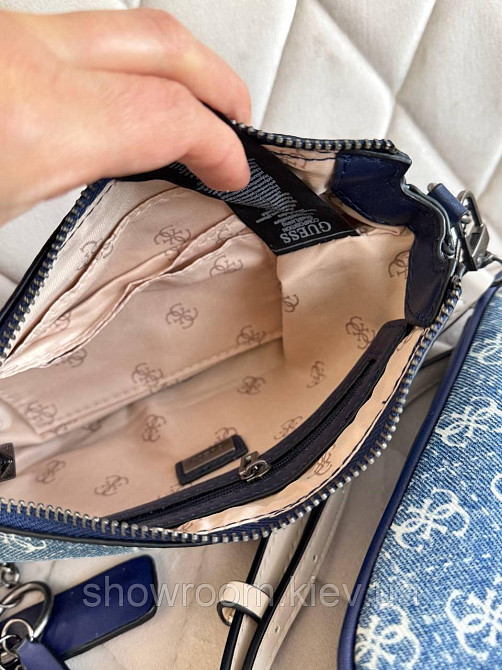 Жіноча сумочка з органайзером на плече Guess (1211) синій Київ - фото 6