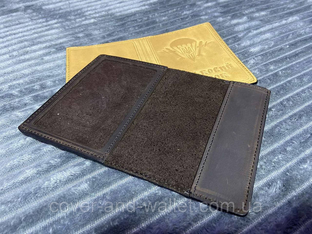 Обкладинка на військовий квиток коричневого кольору ДШВ (десантно-штурмові війська) з натуральної шкіри Puos Київ - фото 2