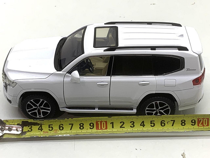Машина Автосвіт Toyota Land Cruiser 300 інерційна відчиняються двері капот багажник 20 см Біла (AP-2007) Чернігів - фото 8