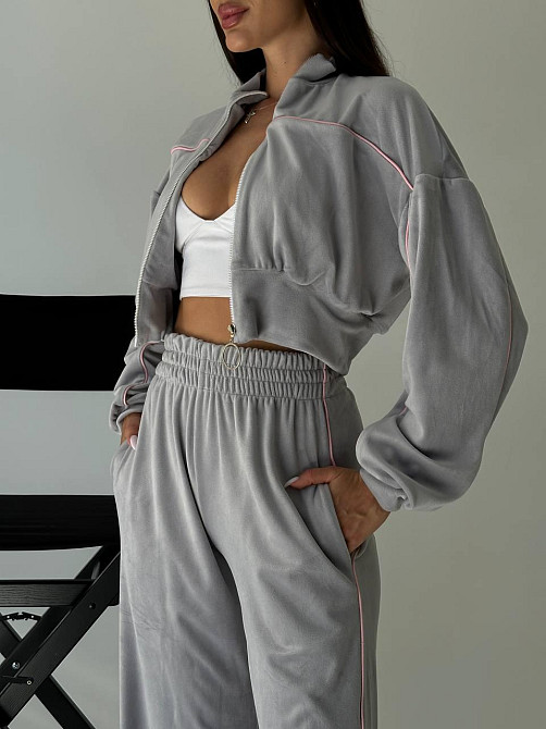 Стильний жіночий велюровий м'який костюм-двійка велюр плюш Сірий, 44/46 Одеса - фото 1