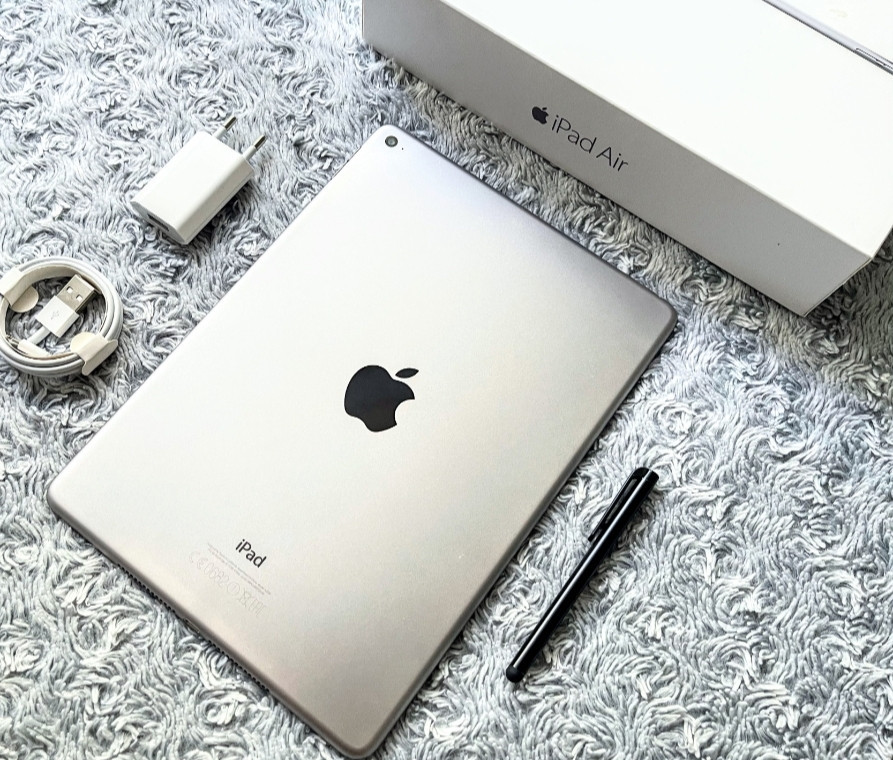 Планшет: iPad Air 2 (64Gb.) Wi-Fi , комплект + подарки ! А1566. Киев - изображение 7