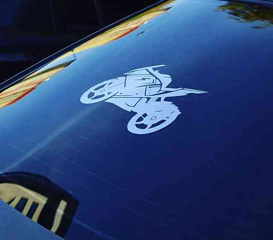 Вінілова наклейка на авто та будь яку поверхню — Мотоцикл Чернівці