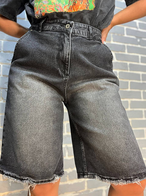 Шорти жіночі джинсові Q-4 Denim 544-24 бермуди косі кишені довжина до колін рвані чорні, чорний, 33 Одеса - фото 1