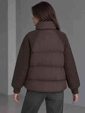 Куртка жіноча YZY 30790 пуховик oversize з в’язаними рукавами демісезонна one size, коричневий, one size Київ