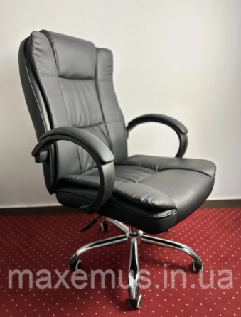 Офисное кресло операторское для персонала Bonro B-607 кресло для офиса компьютерное черное кресла офисные Мостиська