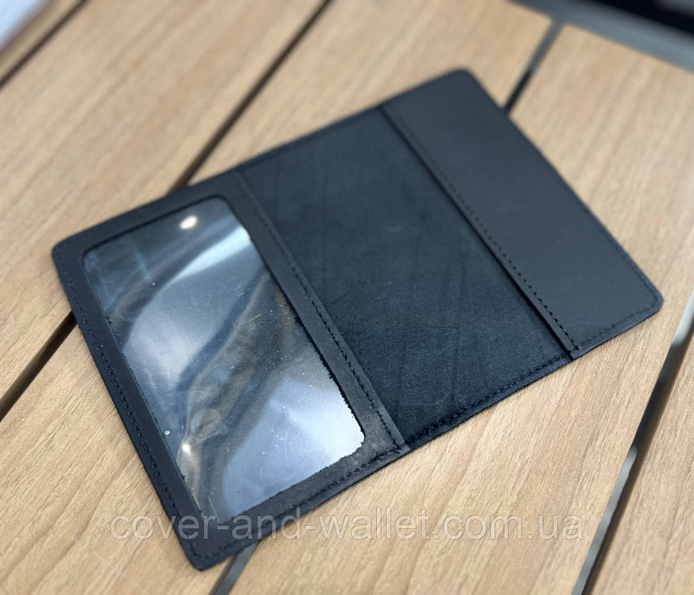 Шкіряна обкладинка на закордонний паспорт чорного кольору PS Leather Київ - фото 9