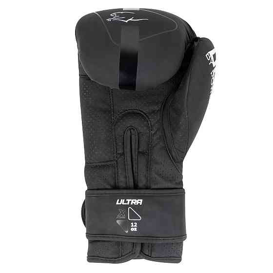 Боксерські рукавиці PowerPlay 3024 Ultra Mat Чорно-Білі 12 унцій Кам'янське