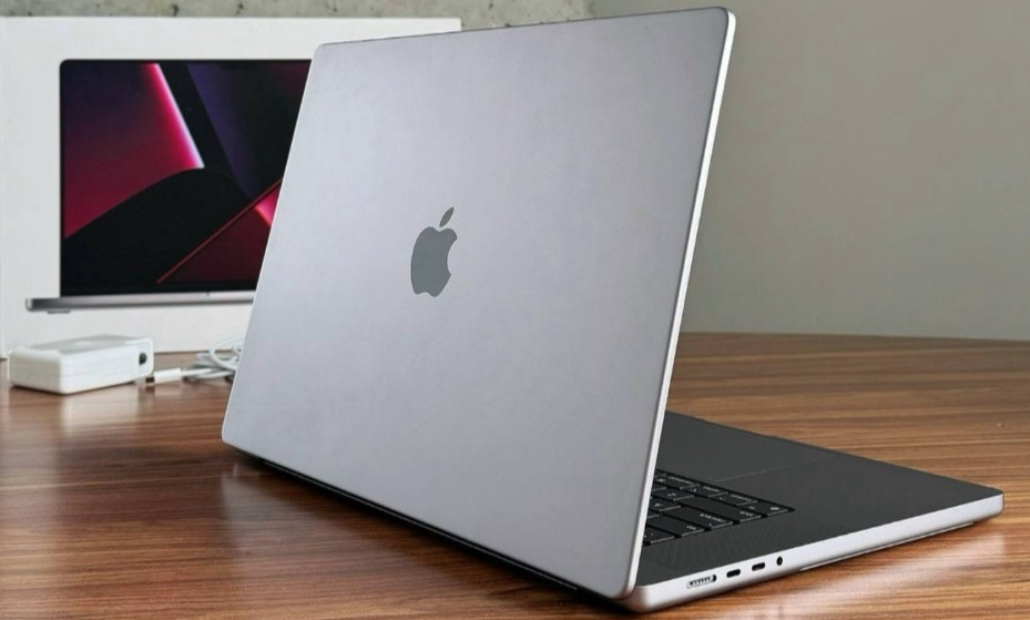 Ноутбук: Apple MacBook Pro 16" M2 PRO 16Gb. 512Gb. SSD/20 Циклів заряду. Київ - фото 4