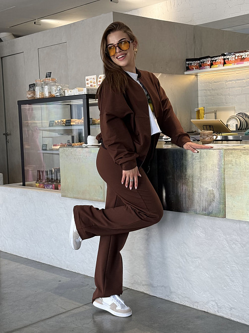 Жіночий трикотажний костюм оверсайз з широкими штанами Коричневий M-L Харків - фото 2