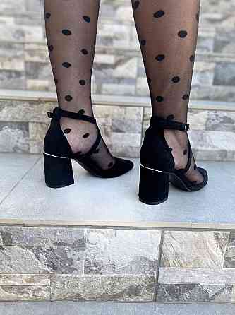 VIKA Босоніжки жіночі чорні VIKA L120-21 літні з еко-замші на стійких підборах із закритим носк Коломия