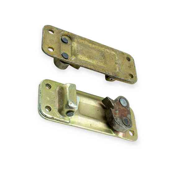 Замки шоколодка (ответная часть) пр., лев. ЗИЛ Мукачево