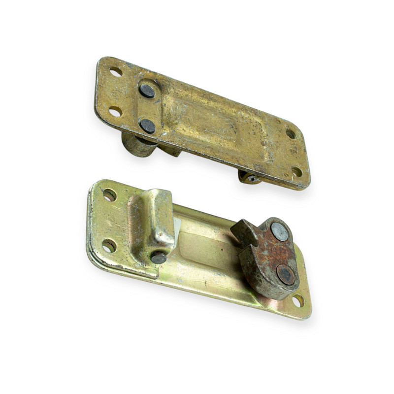 Замки шоколодка (відповідна частина) ін., лев. ЗІЛ Мукачево - фото 1