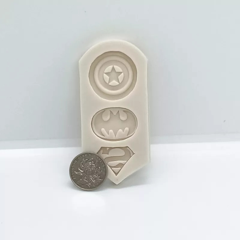 Молд силиконовый Супермен 90 на 41 мм серый Киев - изображение 3
