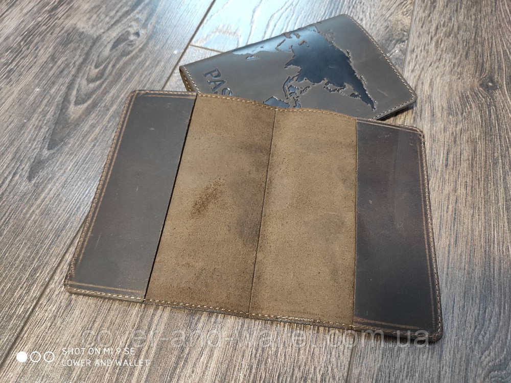 Обложка на паспорт из натуральной кожи карта мира ST Leather (crazy horse) Киев - изображение 2