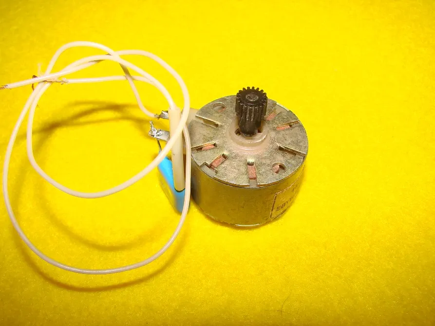 Электродвигатель Евуи.303.211.001-02 110В – 50Гц (220В) моторчик, микродвигатель Харьков - изображение 2