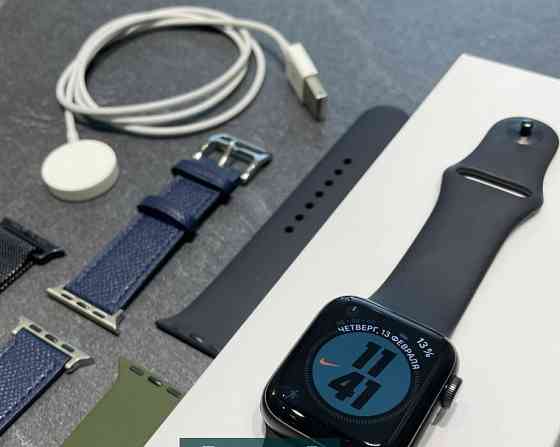 Смарт-Часи Apple Watch SE 40 mm Space Gray Aluminum Київ