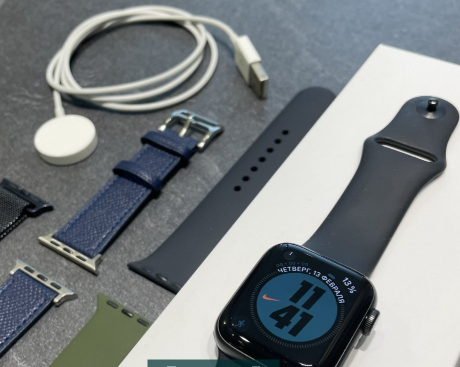 Смарт -Часы Apple Watch SE 40mm Space Gray Aluminum Киев - изображение 3