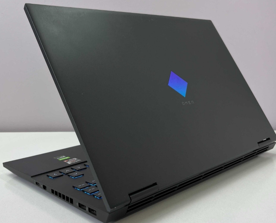 Ноутбук: HP Omen 15.6