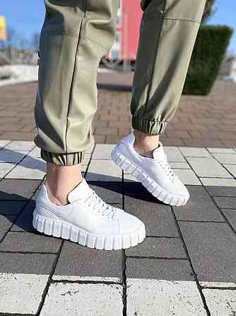 Rosta Кросівки жіночі ROSTA 2005 білі (весна-осінь, шкіра натуральна) (4318) лише 38р. Коломыя