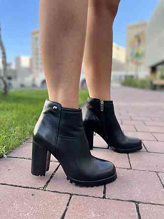 Жіночі черевики VELONY чорні натуральна шкіра висота 10см каблук 8см (6113-W405) Коломыя