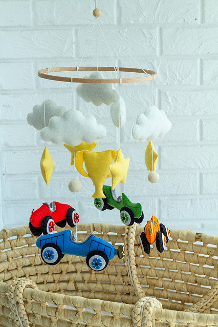 Дитячий мобіль на ліжечко для немовлят WooolyWool «Круті тачки» Київ - фото 1