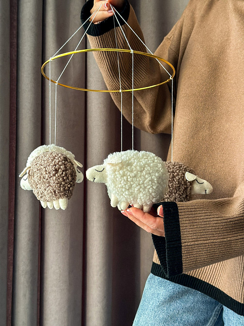 Дитячий музичний мобіль на ліжечко для немовлят WooolyWool «Баранці» з 35 мелодіями Київ - фото 4