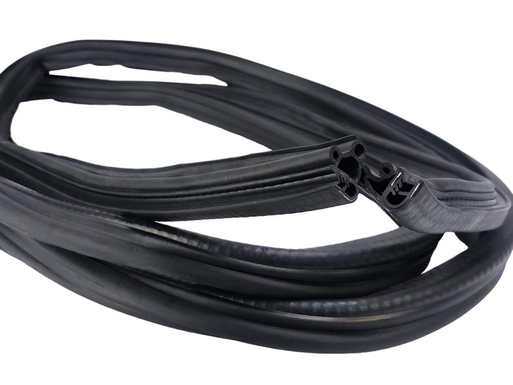 Уплотнитель 2109, 21099, 2114, 2115, ЗАЗ 1103, 1105 Славута передний (3400 мм) двери Мукачево - изображение 1