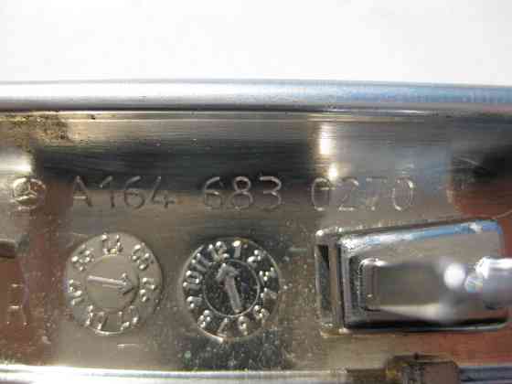 Mercedes-Benz  A1646830270 7H85 Права хром накладка підлокітника ML W164 GL X164 Одеса