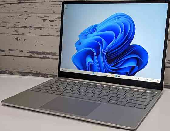 Ноутбук: Microsoft Surface Laptop Go. Київ