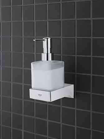 Дозатор жидкого мыла Grohe Selection Cube (40805000) Киев