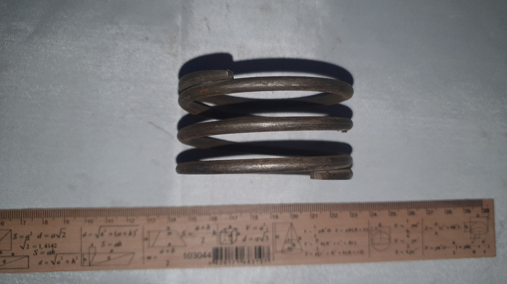 Пружина сжатия 72х37х5 мм. СССР. Харьков - изображение 1