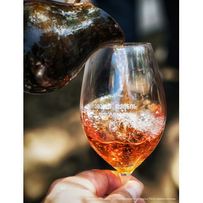 Книга Amber Revolution. Як світ закохався в оранжеве вино - Саймон Вулф, Раян Опаз Yakaboo Publishing (9786177544493) Винница - изображение 4