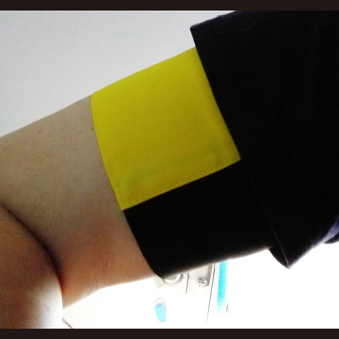 Пов'язка розпізнавальна жовта на руку на резинці Чернігів - фото 1