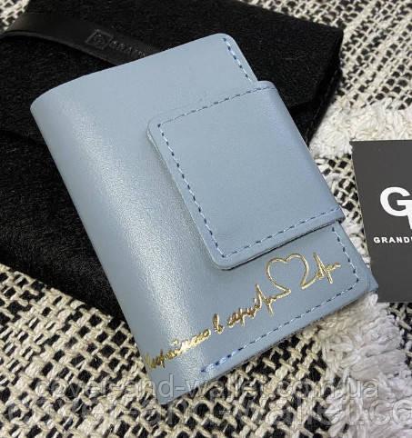 Жіночий маленький жовто-блакитний гаманець на магнітах із тисненням З Україною в серці Grande Pelle Київ - фото 8