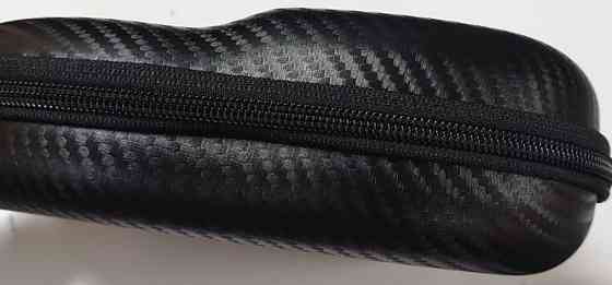 Жёсткий высококачественный плоский чехол для наушников. Харьков