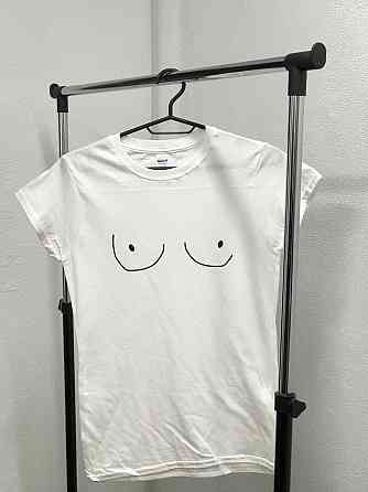 Футболка unisex с принтом  груди. Черновцы