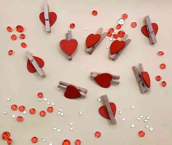 Декоративні маленькі прищіпки з сердечками 10 шт Смела